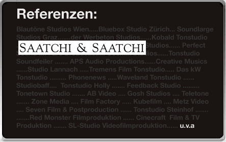 Englischer Sprecher am Mikro